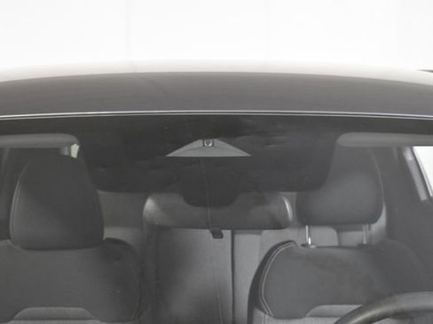 Used 2025 Nissan Kicks SV AWD/4WD image 34