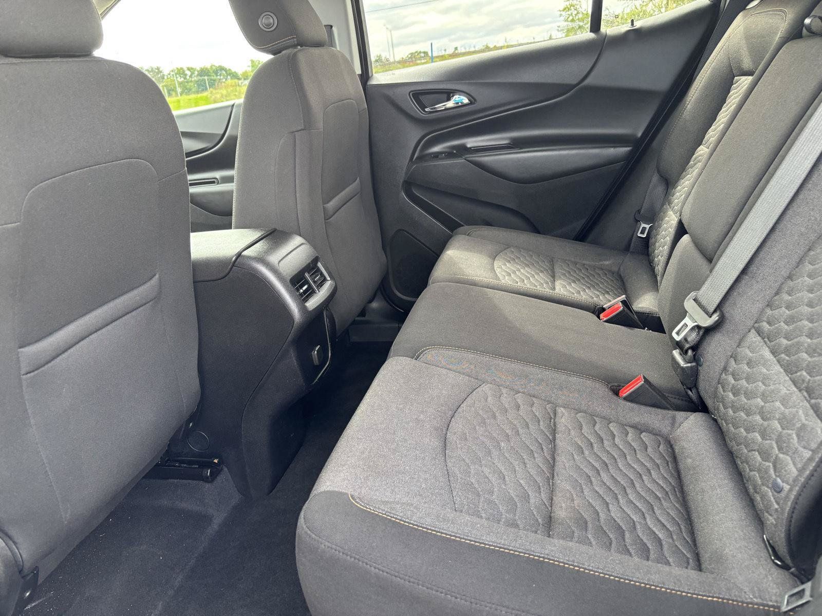 Used 2018 Chevrolet Equinox LT AWD/4WD image 17