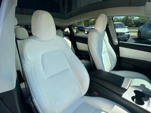 Used 2022 Tesla Model Y Performance AWD/4WD image 21