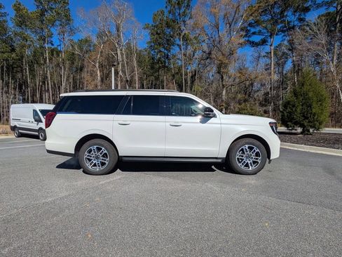 New 2025 Ford Expedition Max Active image 3
