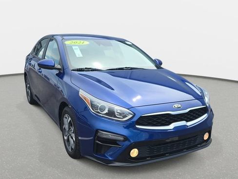 Used 2021 Kia Forte LXS FWD image 3