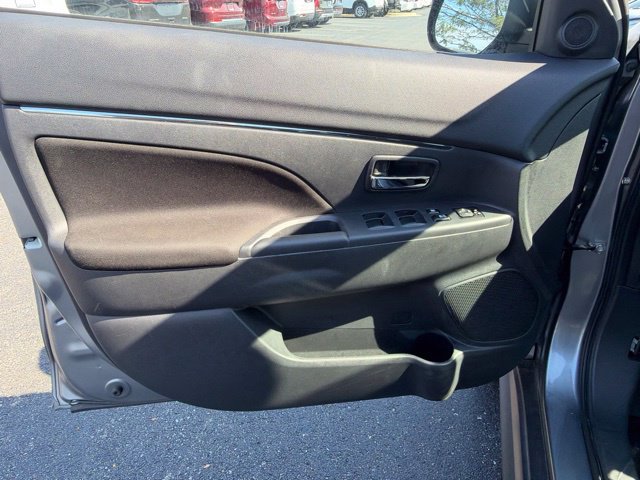 Used 2025 Mitsubishi Outlander Sport ES AWD/4WD image 21
