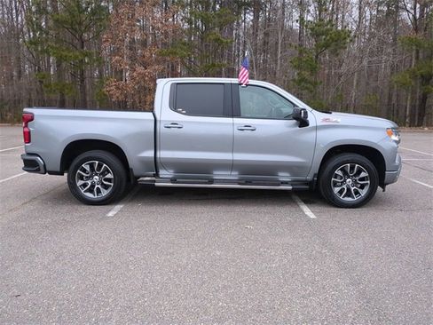 Used 2024 Chevrolet Silverado 1500 RST image 3