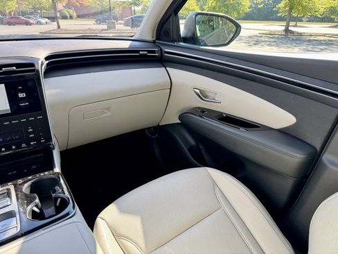 Used 2024 Hyundai Tucson Limited image 26