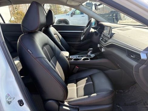 Used 2025 Nissan Altima 2.5 SR image 25