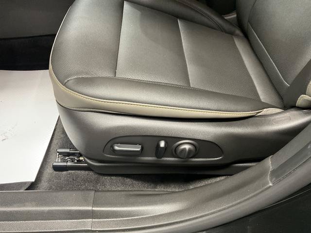 Used 2024 Chevrolet Trax ACTIV FWD image 13
