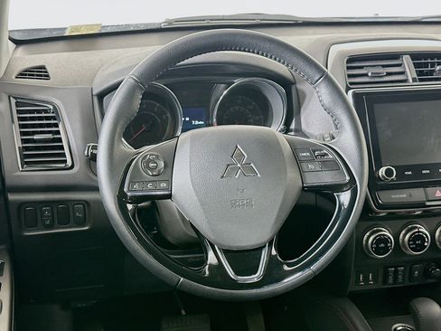 Used 2025 Mitsubishi Outlander Sport SE image 18