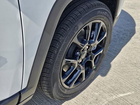 New 2026 Jeep Compass Latitude image 7