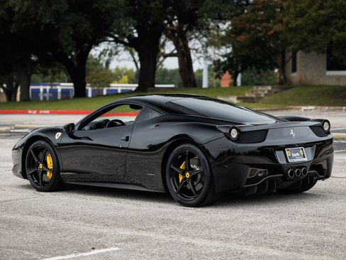 Used 2012 Ferrari 458 Italia Coupe RWD image 23