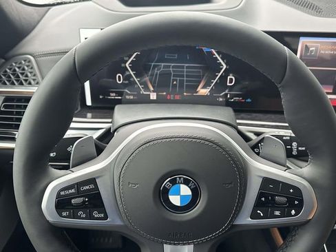 New 2026 BMW X7 xDrive40i w/ M Sport Package AWD/4WD image 15