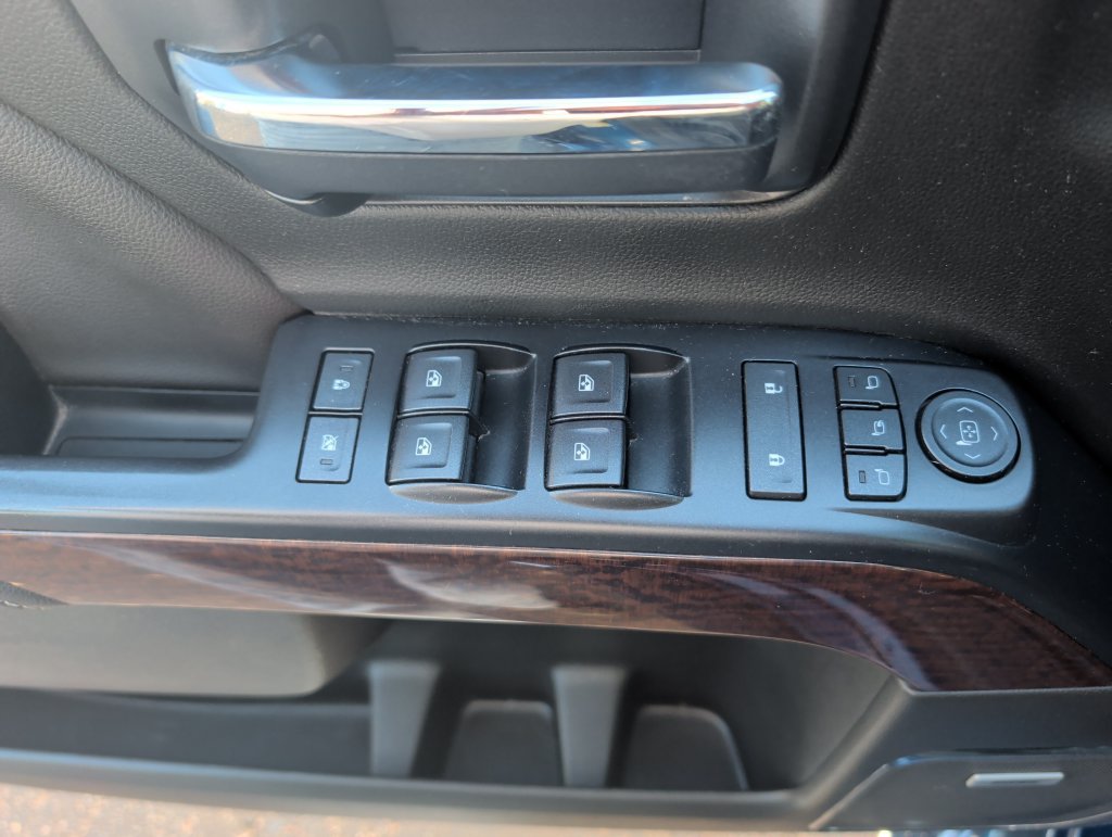 Used 2018 GMC Sierra 1500 SLT AWD/4WD image 18