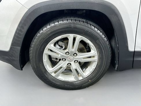 Used 2022 GMC Terrain SLE w/ Driver Convenience Package FWD image 30