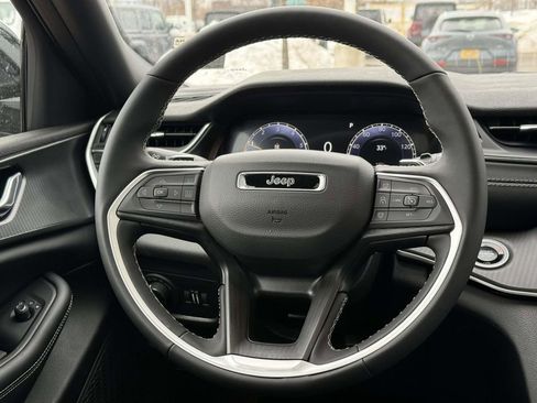 New 2025 Jeep Grand Cherokee Altitude AWD/4WD image 20