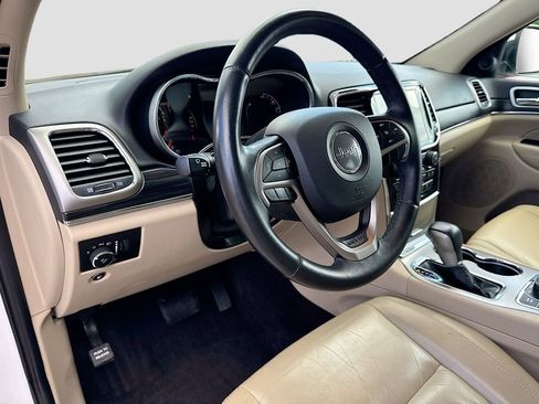 Used 2019 Jeep Grand Cherokee Limited AWD/4WD image 10