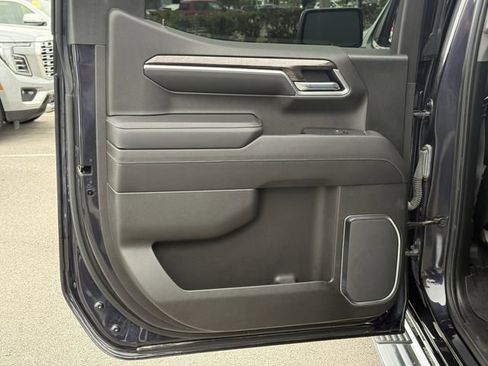 Used 2022 Chevrolet Silverado 1500 LTZ w/ Technology Package image 33