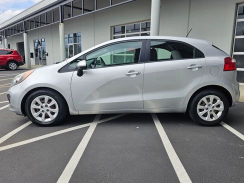 Used 2013 Kia Rio LX w/ PWR Pkg FWD image 2