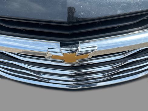 Used 2021 Chevrolet Malibu LT FWD image 30