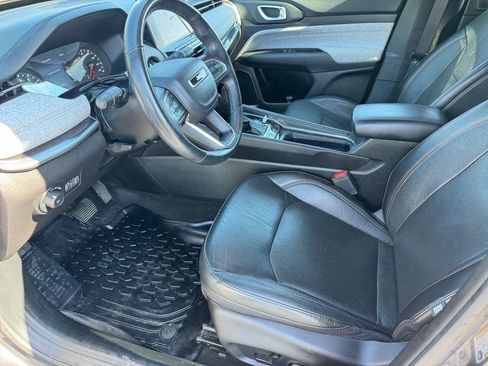 Used 2022 Jeep Compass Latitude w/ Sun and Sound Group image 9