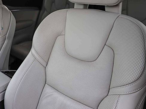 Used 2020 Volvo XC90 T8 Inscription w/ Protection Package Premier image 28