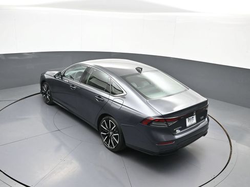 Used 2025 Honda Accord Touring image 39