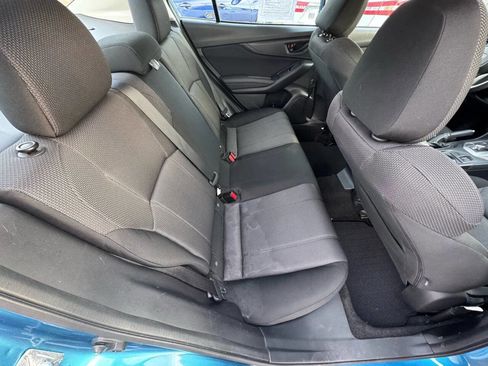 Used 2018 Subaru Impreza 2.0i Premium image 18