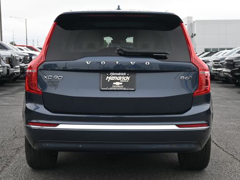 Used 2024 Volvo XC90 B6 Plus AWD/4WD image 9