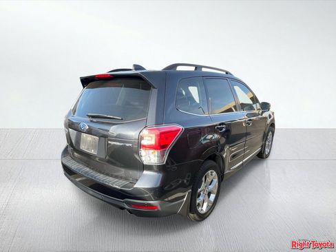 Used 2018 Subaru Forester 2.5i Touring AWD/4WD image 4