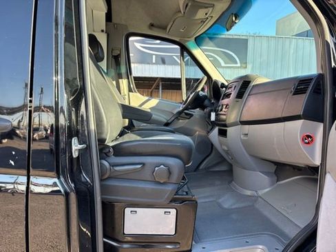 Used 2013 Mercedes-Benz Sprinter 2500 image 35