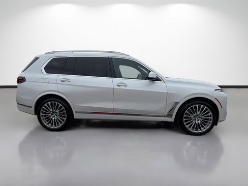 Used 2023 BMW X7 xDrive40i w/ Premium Package image 2