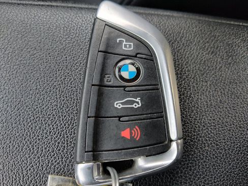 Used 2019 BMW 330i xDrive Sedan w/ Convenience Package AWD/4WD image 32