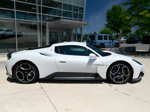 Used 2022 Maserati MC20 Coupe RWD image 7