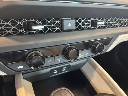 Used 2023 Honda Accord EX image 21