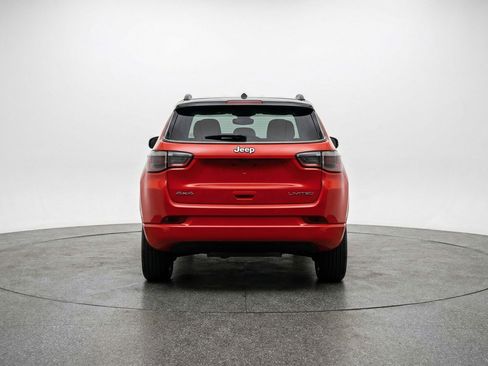Used 2025 Jeep Compass Limited AWD/4WD image 6