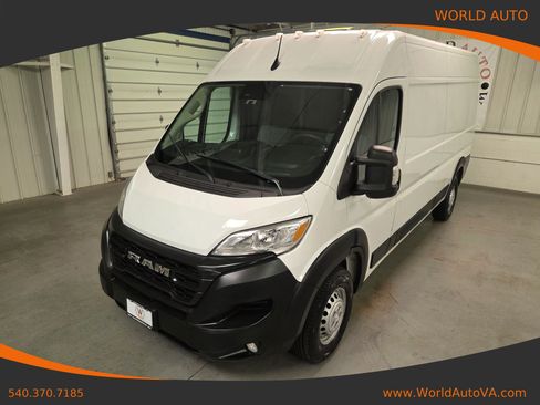 Used 2025 RAM ProMaster 2500 w/ Convenience Group FWD image 1