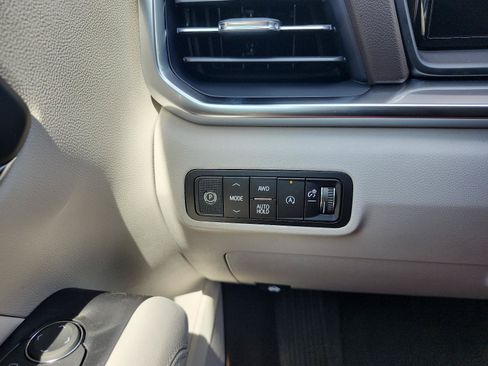 Used 2027 GMC Terrain Denali AWD/4WD image 19