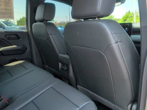 Used 2026 Chevrolet Colorado Trail Boss AWD/4WD image 40