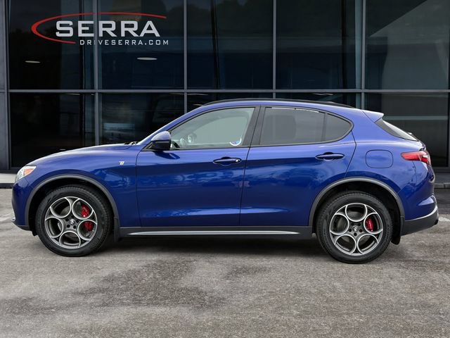 Used 2023 Alfa Romeo Stelvio Ti w/ Active Assist Plus Package AWD/4WD image 2