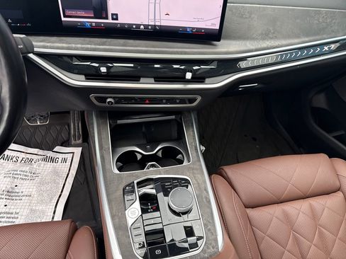 Used 2024 BMW X7 xDrive40i w/ M Sport Package image 23
