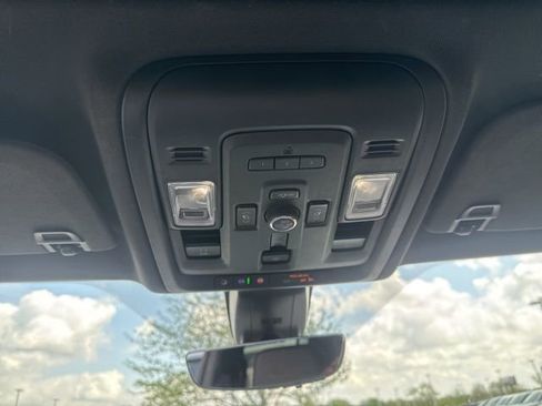 Used 2022 Chevrolet Tahoe High Country image 23