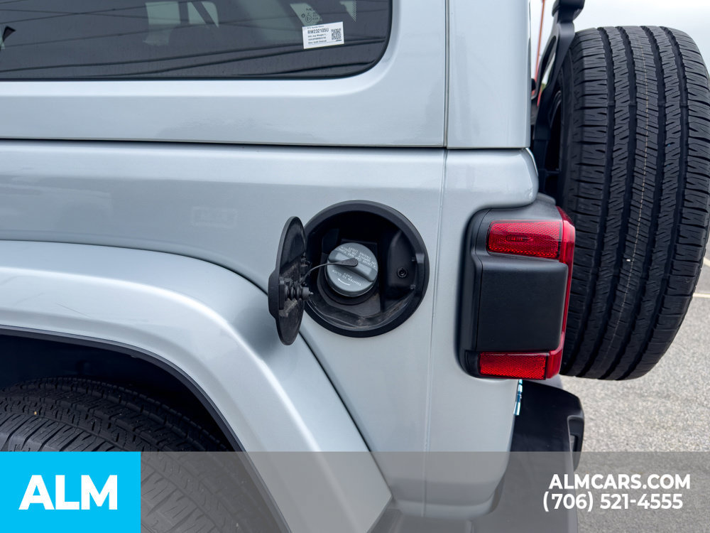 Used 2024 Jeep Wrangler Unlimited Sahara AWD/4WD image 8