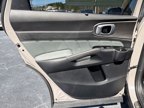 Used 2024 Kia Sorento SX Prestige w/ Sage Leather Package image 21