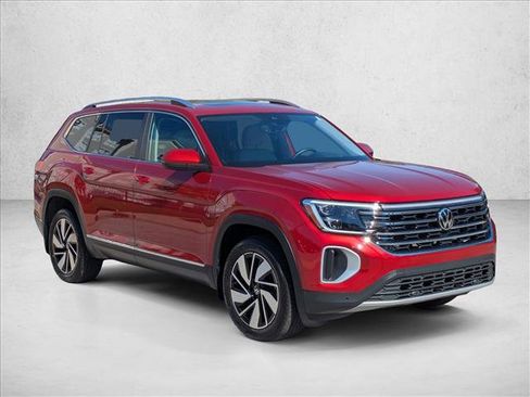 Used 2024 Volkswagen Atlas SEL image 3