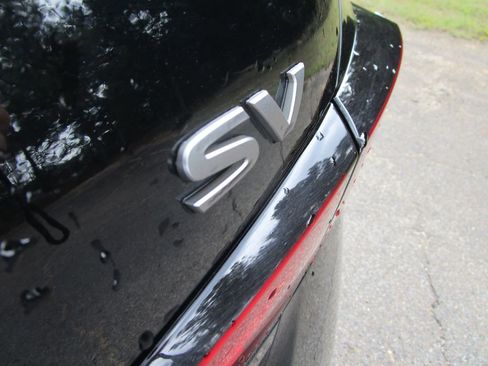 Used 2024 Nissan Altima 2.5 SV image 10