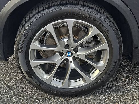 Used 2019 BMW X5 xDrive40i w/ Convenience Package AWD/4WD image 7