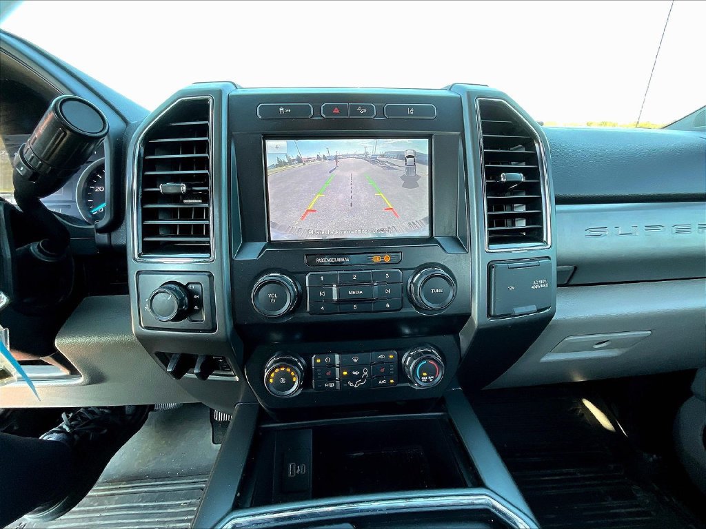 Used 2020 Ford F250 XLT w/ XLT Premium Package AWD/4WD image 14