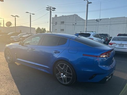 Used 2022 Kia Stinger GT2 AWD/4WD image 16