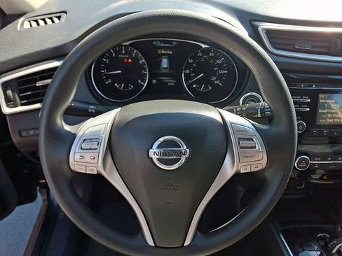Used 2016 Nissan Rogue SV AWD/4WD image 19