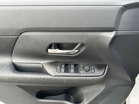 New 2026 Nissan Kicks SV AWD/4WD image 18