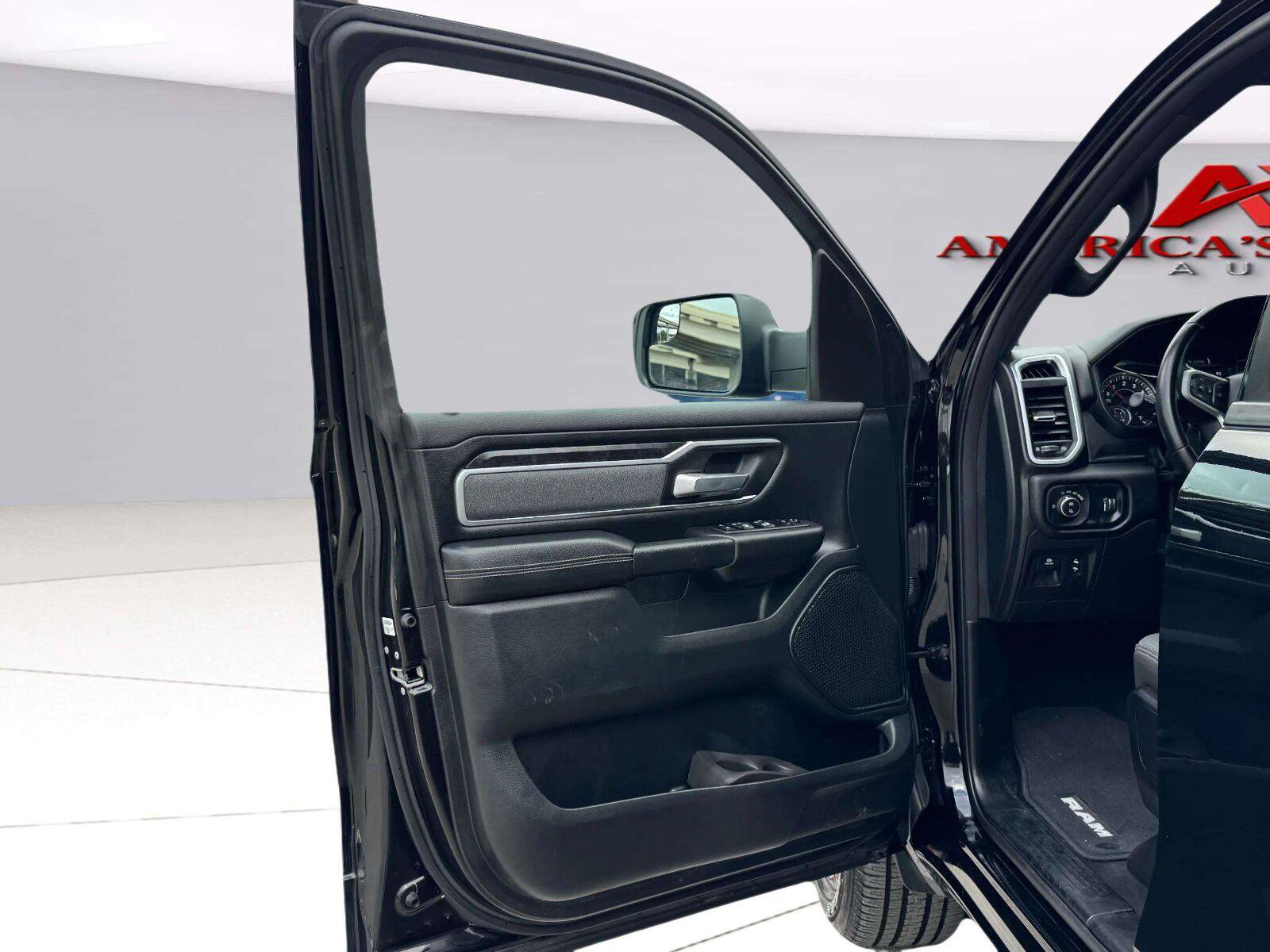 Used 2021 RAM 1500 Big Horn AWD/4WD image 17