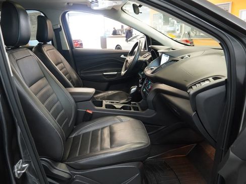 Used 2018 Ford Escape SEL image 36